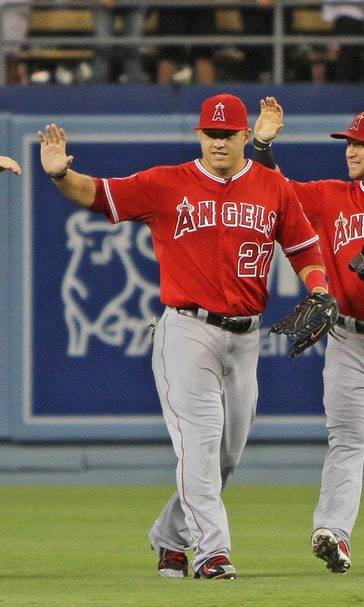 Freeway Series Game 1 notebook: Josh Hamilton's toe tap batting stance